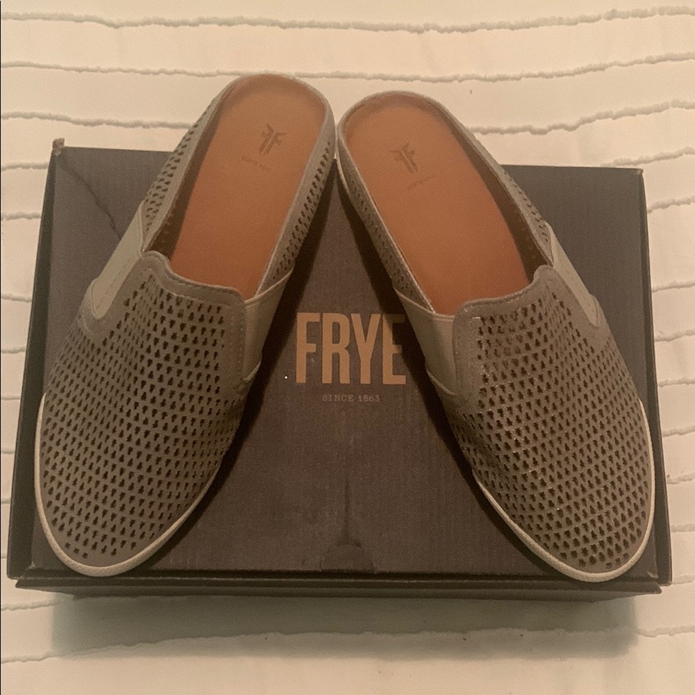 Frye Gray Leather Loafers with Perforated Design